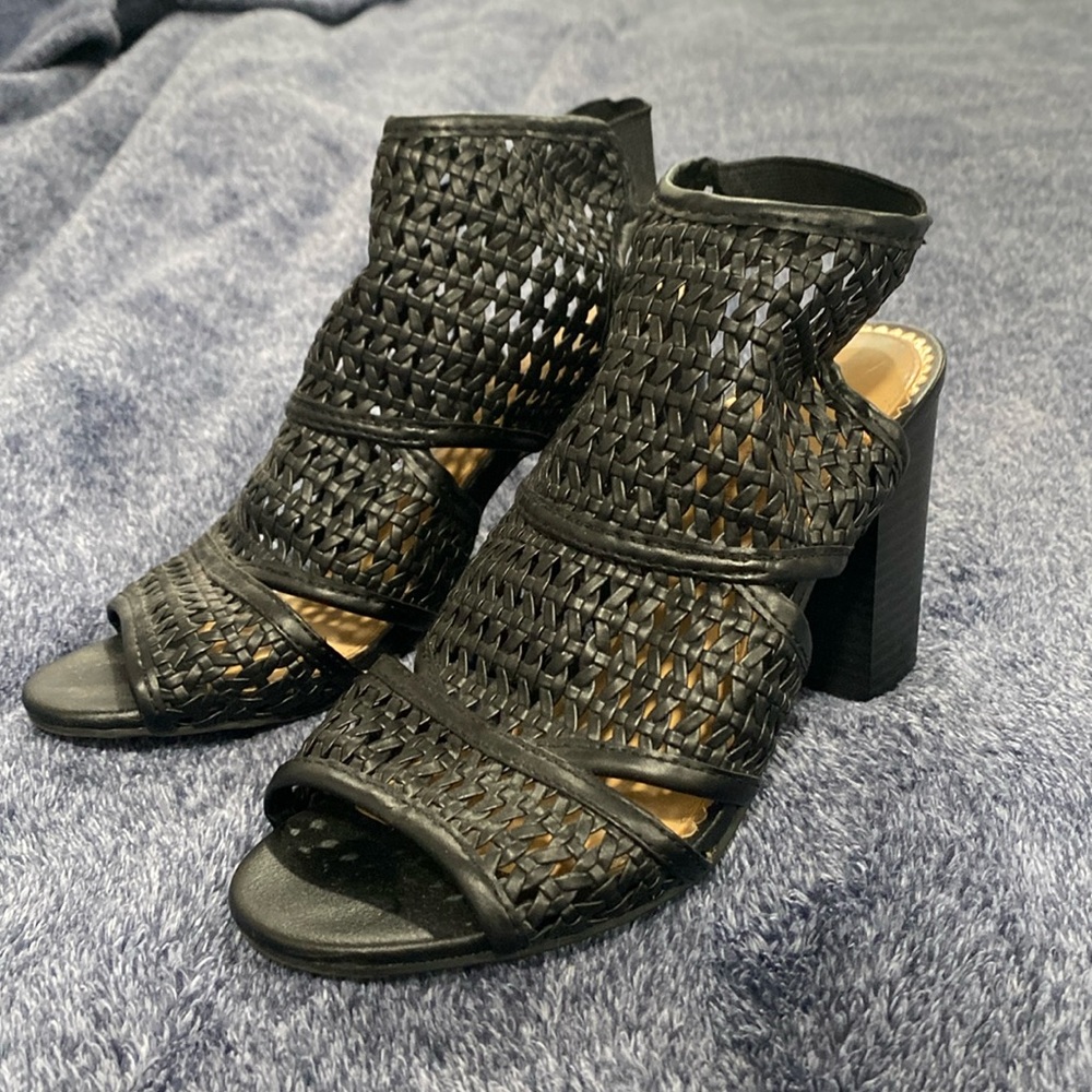 Lauren Conrad black platforms heels